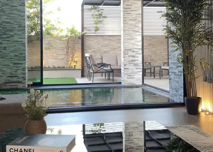 Ab Villa