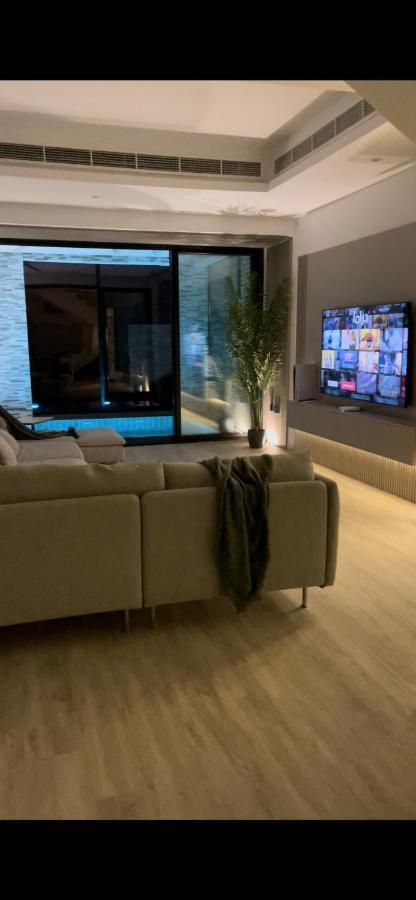 Ab Villa *