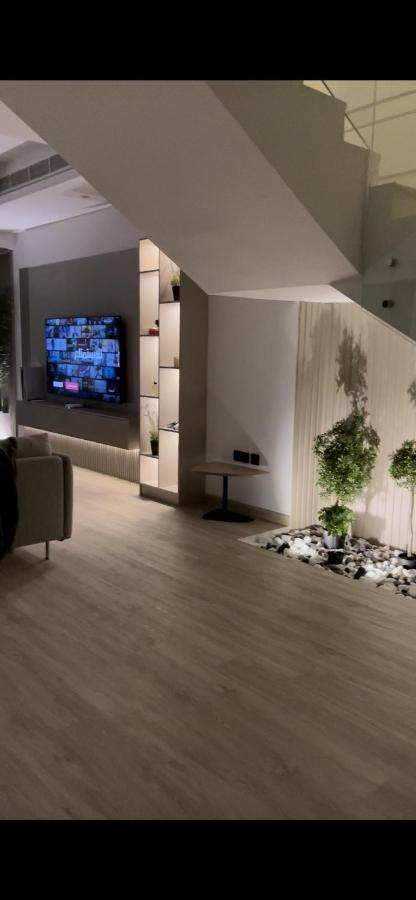 Ab Villa *